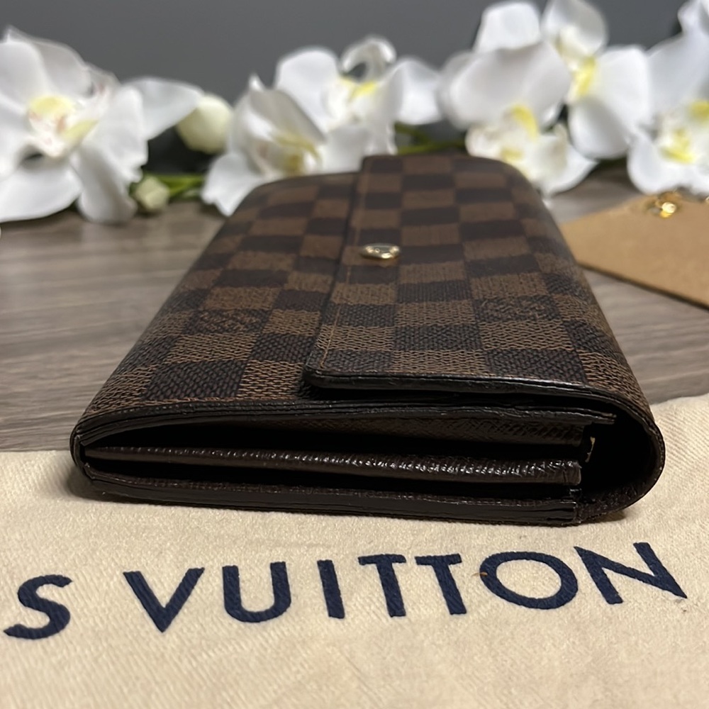 Louis Vuitton Wallet - Damier - Picture 4 of 17